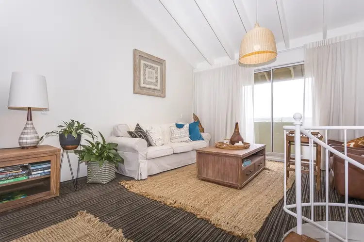 2/11 Midjimberry Road, Point Lookout QLD 4183