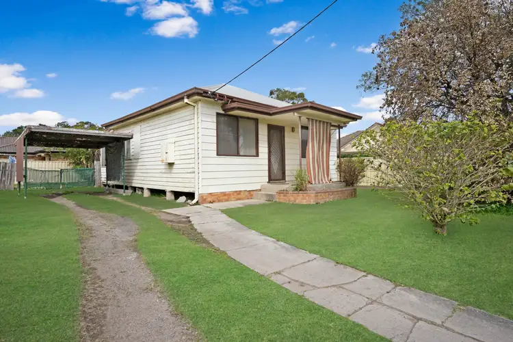 5 Western Avenue, Tarro NSW 2322