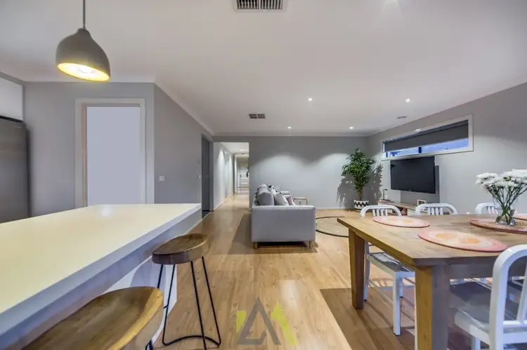 Fourth view of Homely house listing, 7 Warrenwood Place, Langwarrin VIC 3910