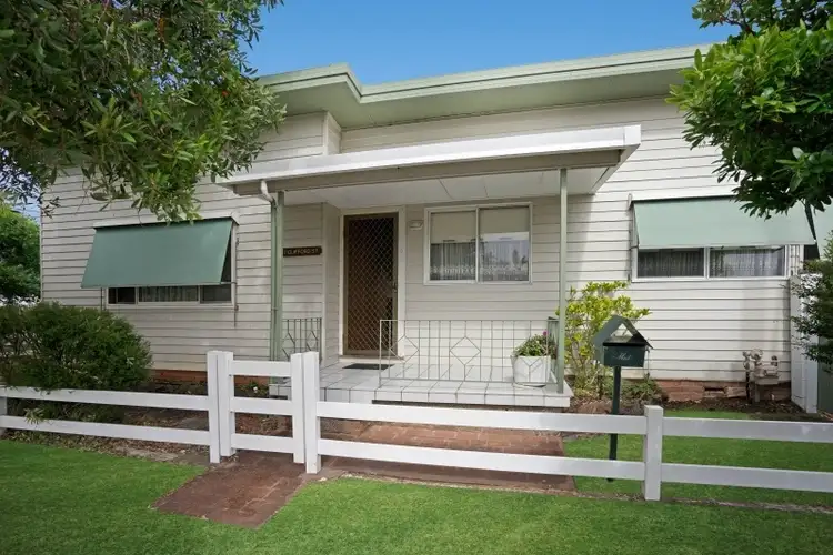 1 Clifford Street, Umina Beach NSW 2257
