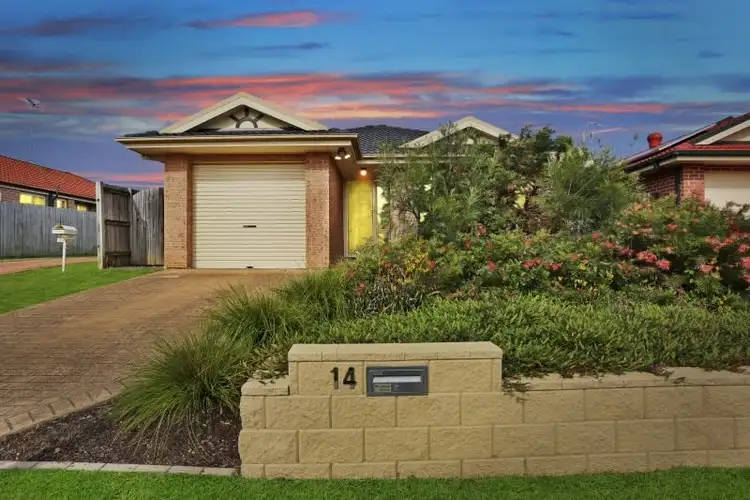 14 Crommelin Cres, St Helens Park NSW 2560