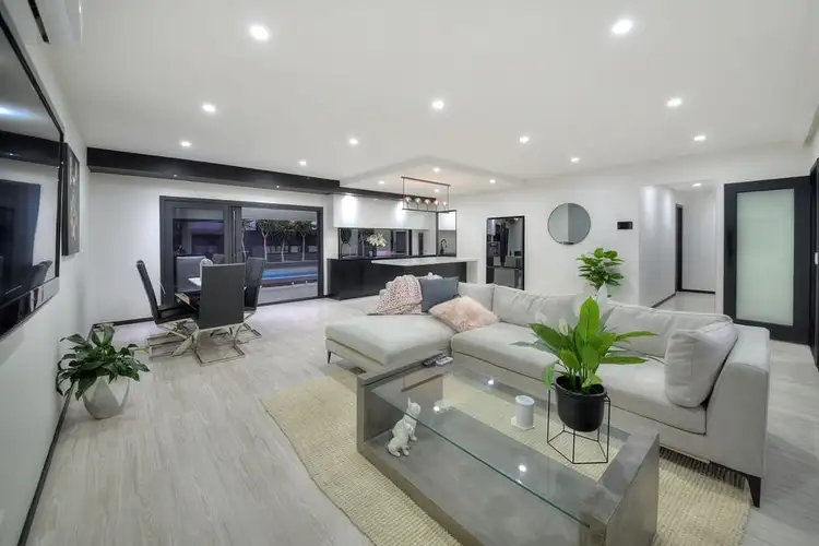 24 Firmin Court, Mermaid Waters QLD 4218