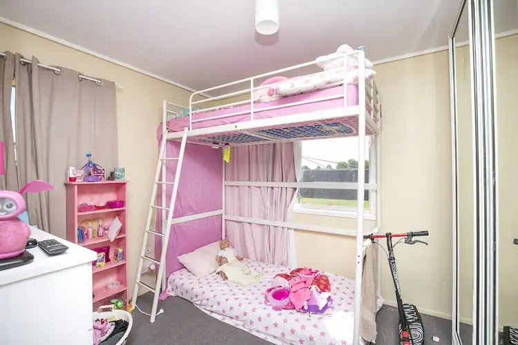 Sixth view of Homely house listing, 1 Bruce Crt, Kepnock QLD 4670