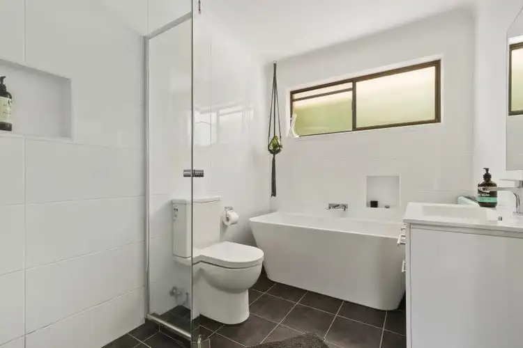 Fifth view of Homely semi-detached listing, 2/27 Hillcrest Avenue, Tugun QLD 4224