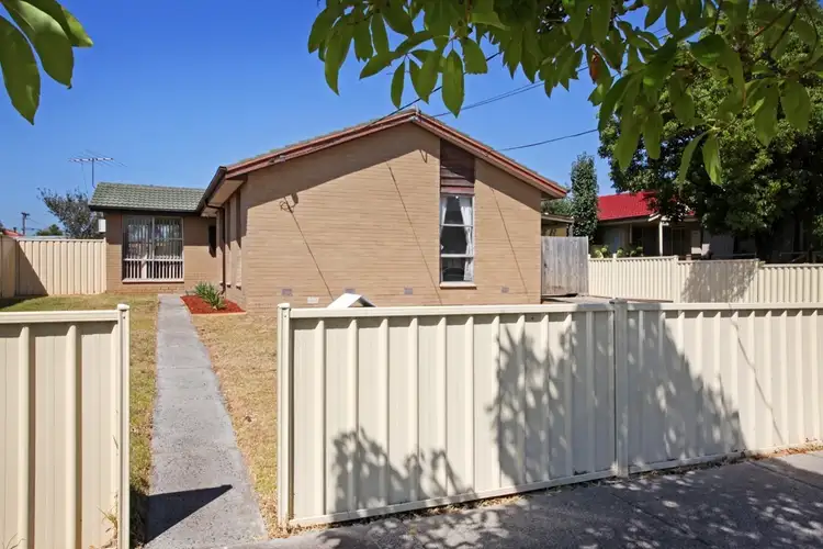 27 Warmington Road, Sunshine West VIC 3020