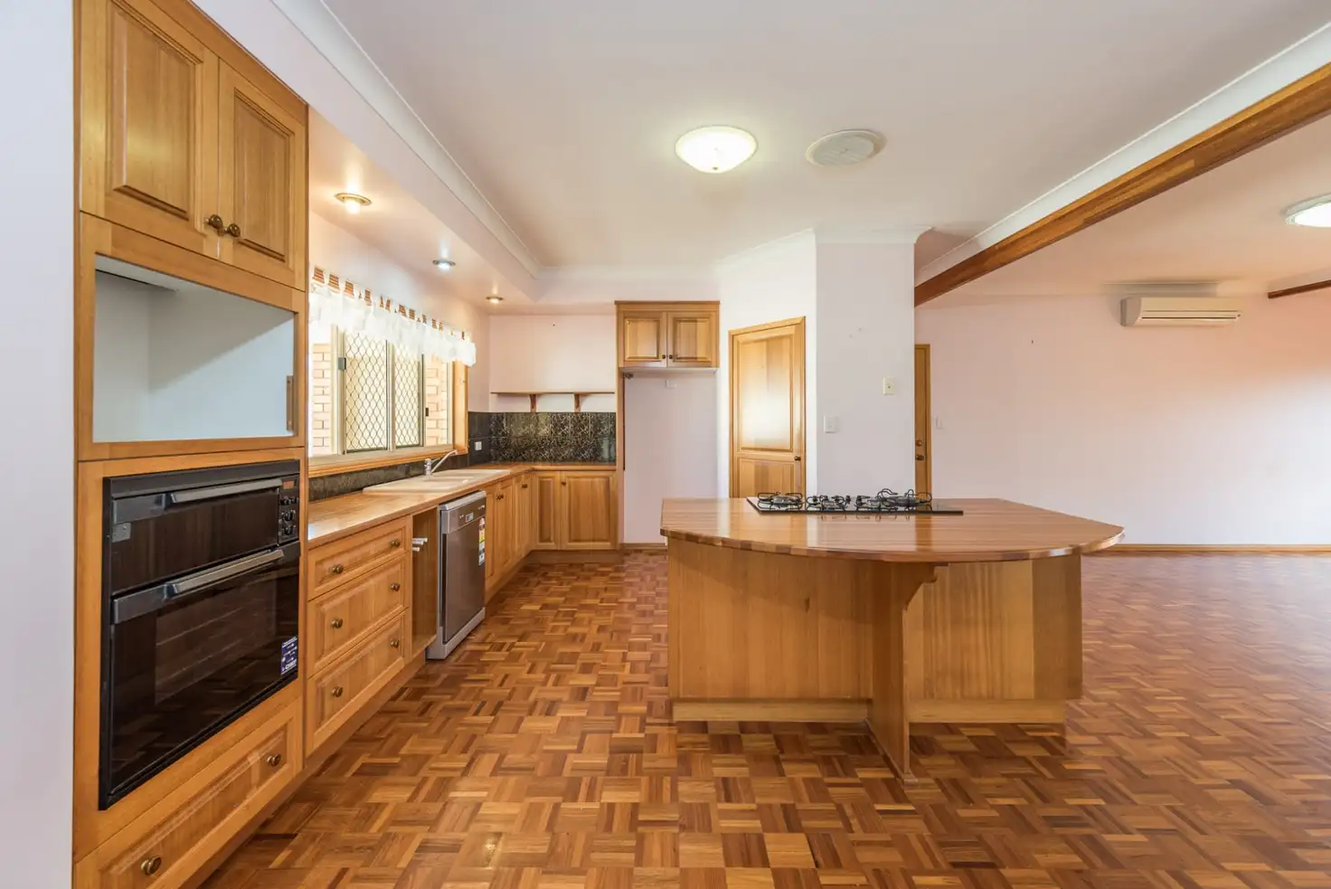 Main view of Homely house listing, 21 Panorama Drive, Qunaba QLD 4670