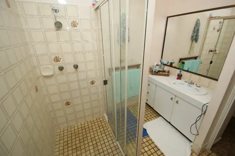 Sixth view of Homely semi-detached listing, 6 Archer Court, Avenell Heights QLD 4670