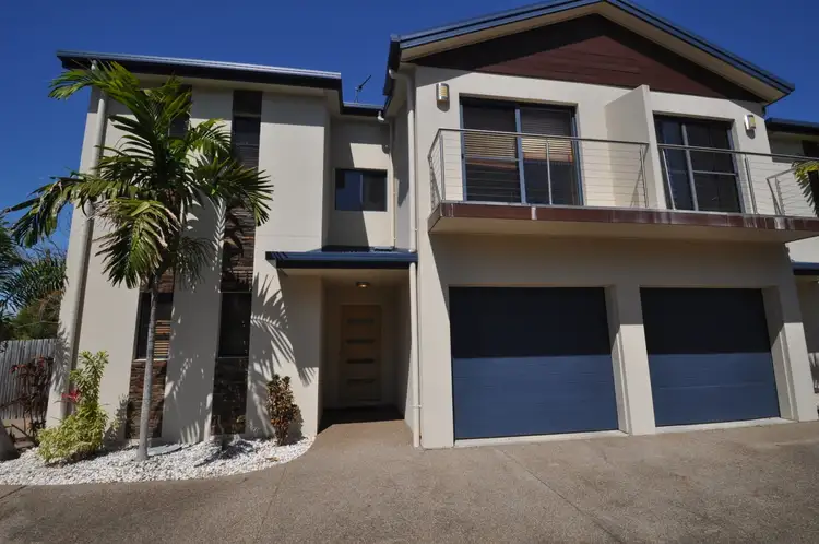 Main view of Homely townhouse listing, 1/243 Torquay Terrace, Torquay QLD 4655