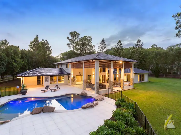 80 Peronne Place, Brookfield QLD 4069