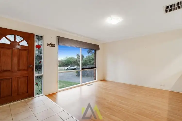 Second view of Homely house listing, 8 Lynne Court, Langwarrin VIC 3910