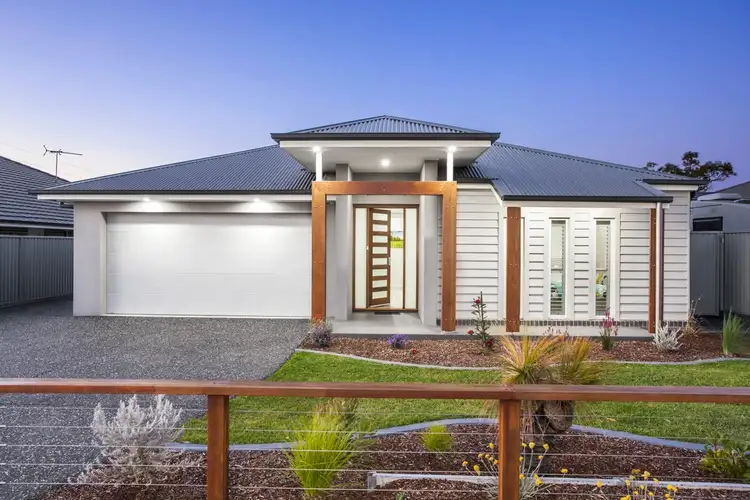 15 Buckle Avenue, Engadine NSW 2233