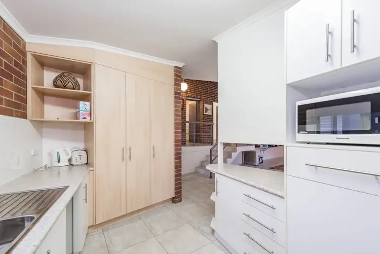 Fifth view of Homely house listing, 2 Finemore Crescent, Qunaba QLD 4670
