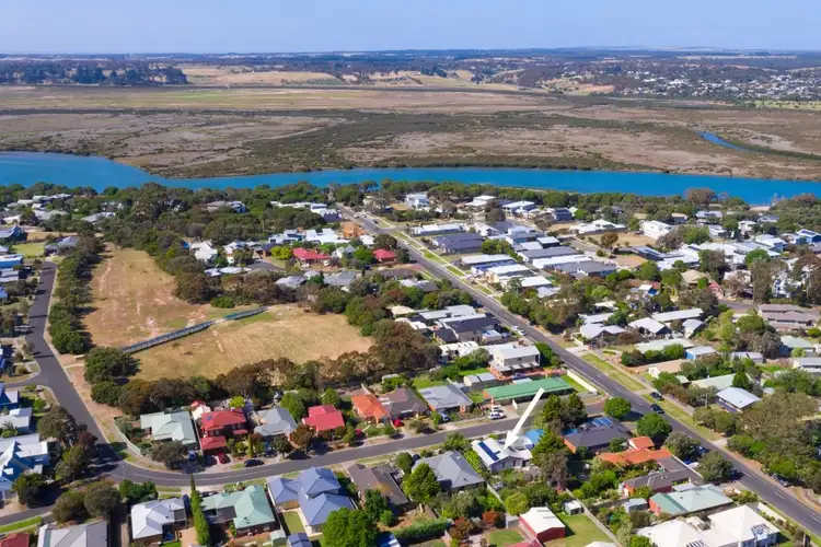 Second view of Homely house listing, 5 Newbay Close, Barwon Heads VIC 3227