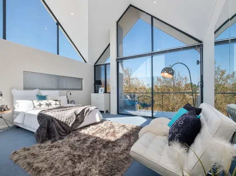 4 Mere View Way, Subiaco WA 6008