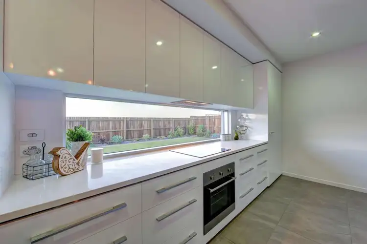 Fifth view of Homely house listing, 10 Yates Court, Kepnock QLD 4670