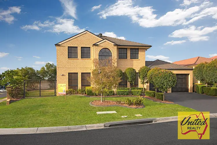 2 Natalie Close, Casula NSW 2170