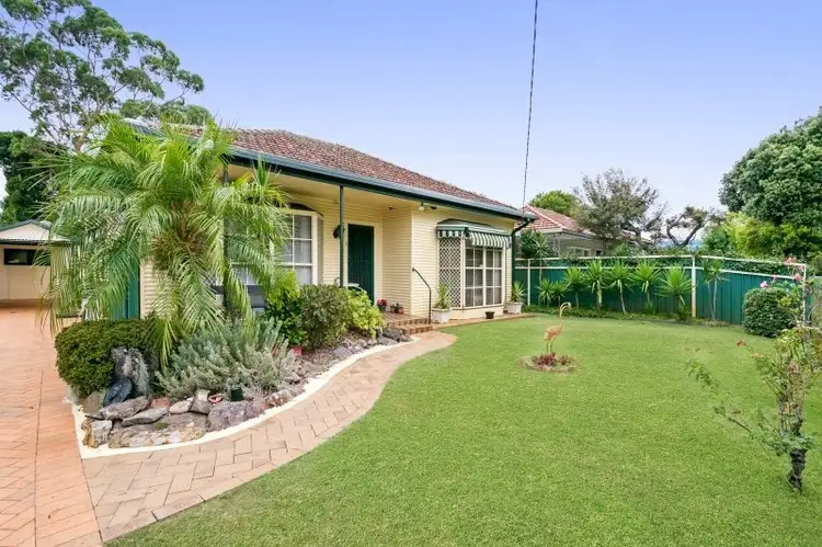 27 Florida Avenue, Woy Woy NSW 2256