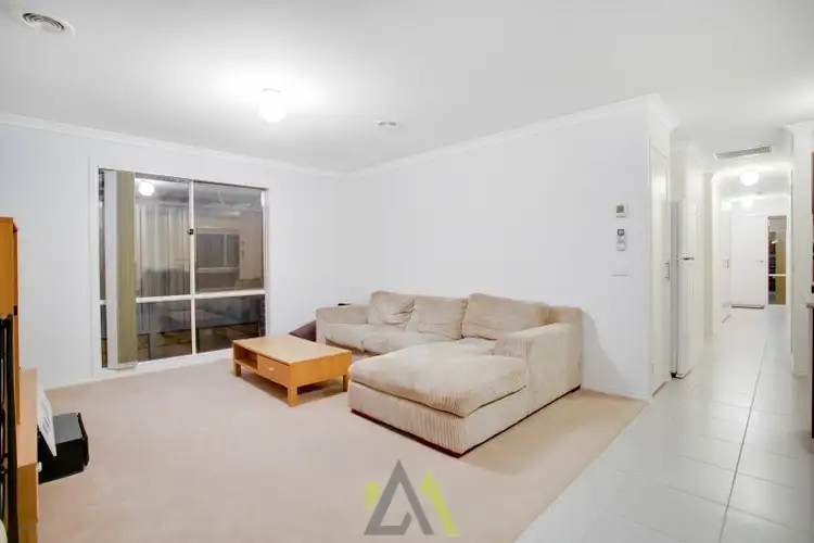 Sixth view of Homely unit listing, 10 Southampton Drive, Langwarrin VIC 3910