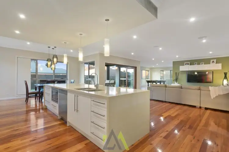 Fourth view of Homely house listing, 5 Crenada Close, Langwarrin VIC 3910