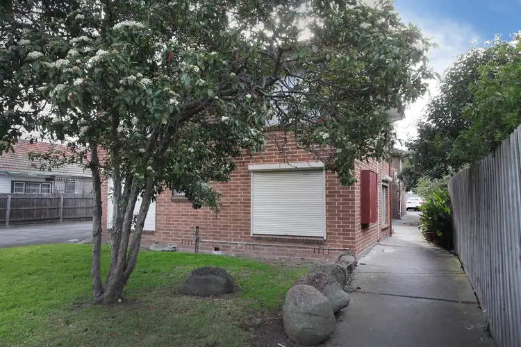 1/52 King Edward Avenue, Albion VIC 3020