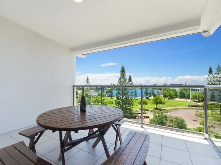 57/4 Grand Parade, Parrearra QLD 4575