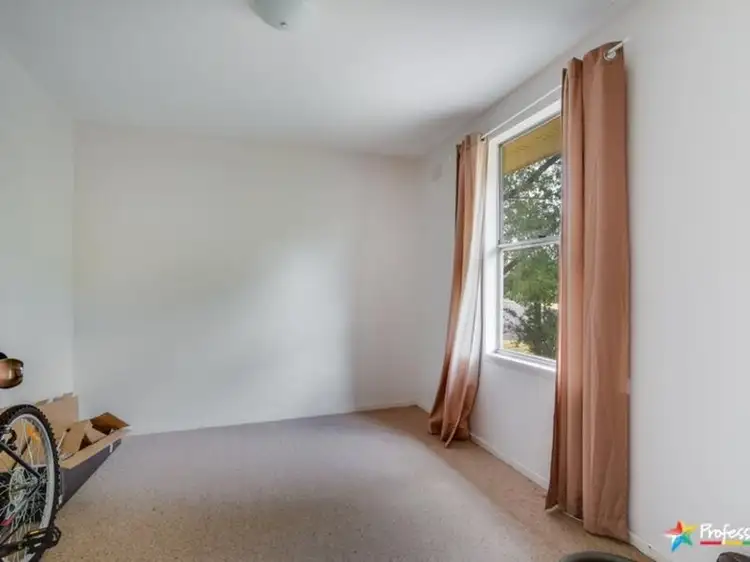 Fifth view of Homely house listing, 1 McIntosh Crescent, Armidale NSW 2350