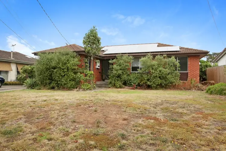 19 Buckingham Crescent, Sunshine West VIC 3020