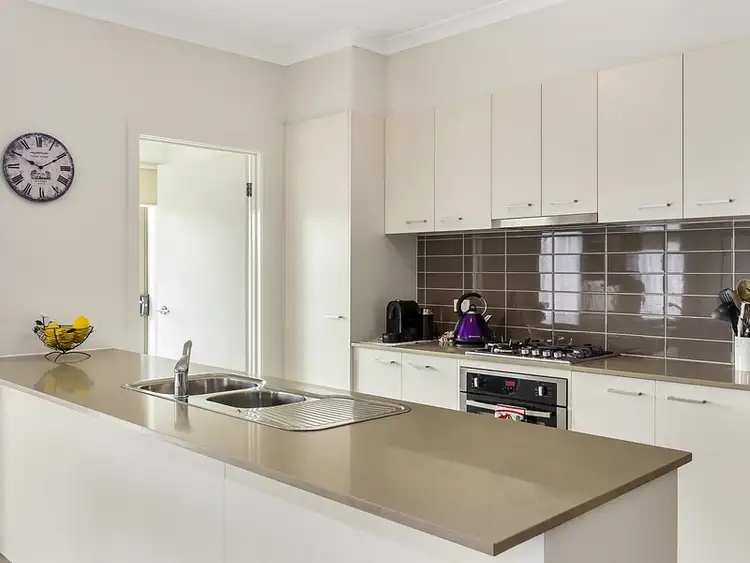 Sixth view of Homely house listing, 4 Iron Bridge Road, Craigieburn VIC 3064
