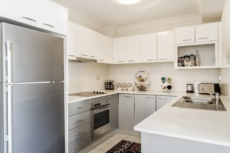 Second view of Homely apartment listing, 2/10 Earl Place, Potts Point NSW 2011