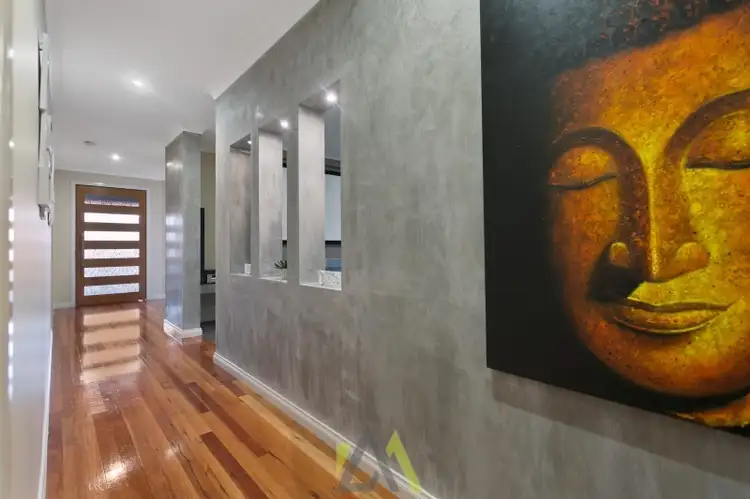 Second view of Homely house listing, 5 Crenada Close, Langwarrin VIC 3910