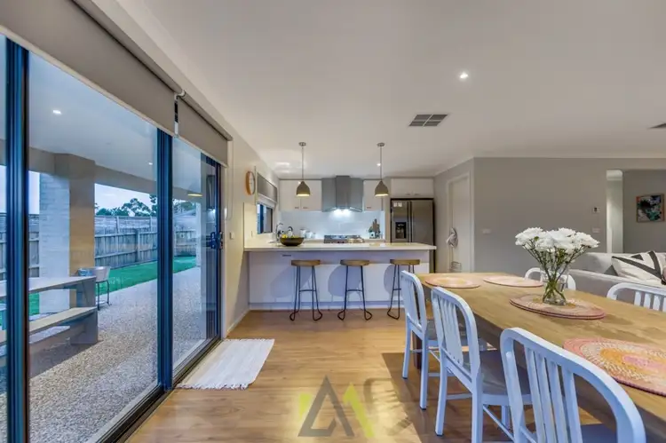 Second view of Homely house listing, 7 Warrenwood Place, Langwarrin VIC 3910
