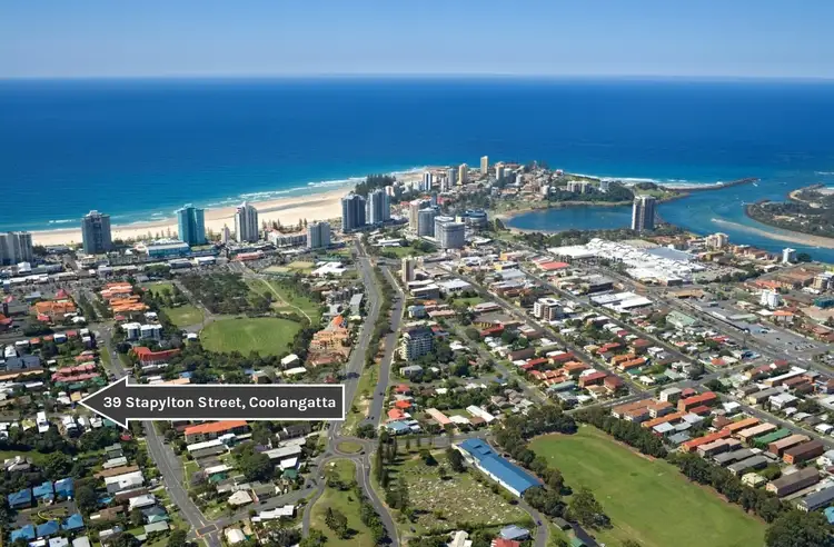 39 Stapylton Street, Coolangatta QLD 4225