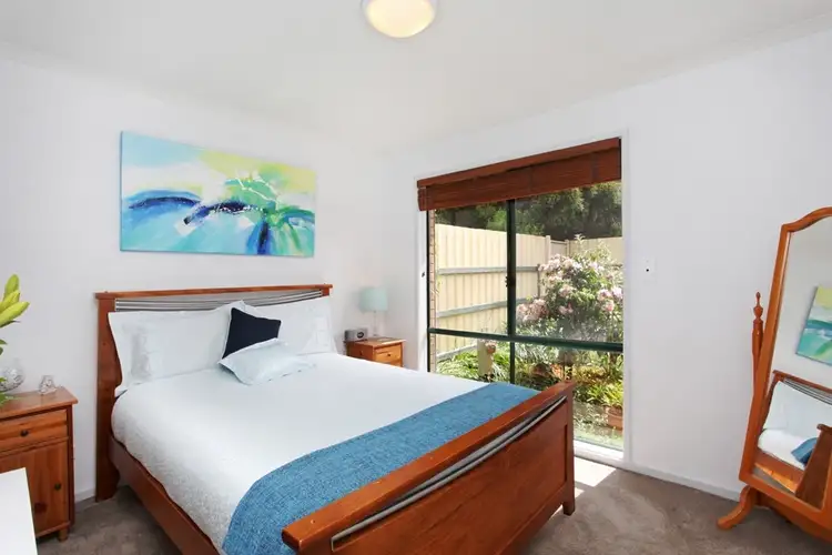 Seventh view of Homely house listing, 6 Julie Court, Sunshine North VIC 3020