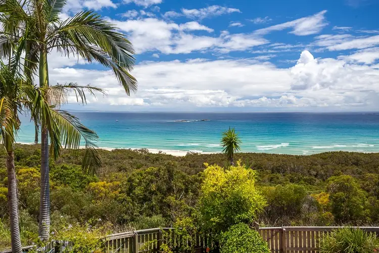 28/21-25 Cumming Parade, Point Lookout QLD 4183