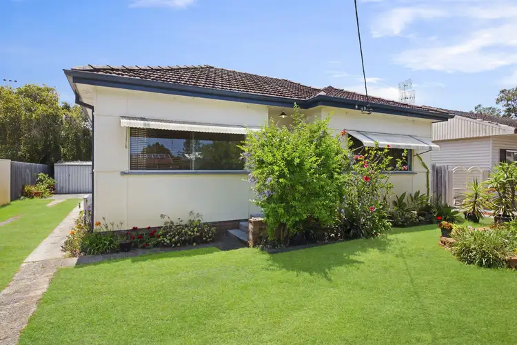 30 Boronia Avenue, Woy Woy NSW 2256
