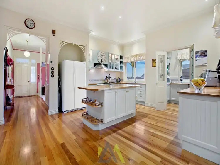 Second view of Homely house listing, 10 Yvonne Court, Langwarrin VIC 3910