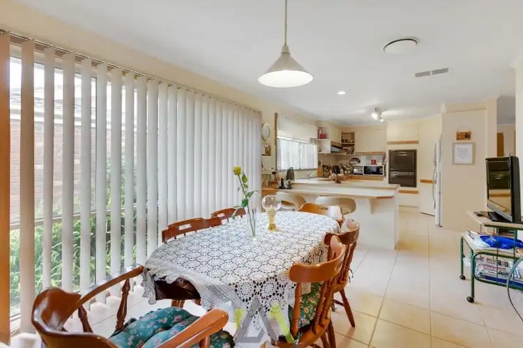 Sixth view of Homely house listing, 9 Eileen Court, Langwarrin VIC 3910