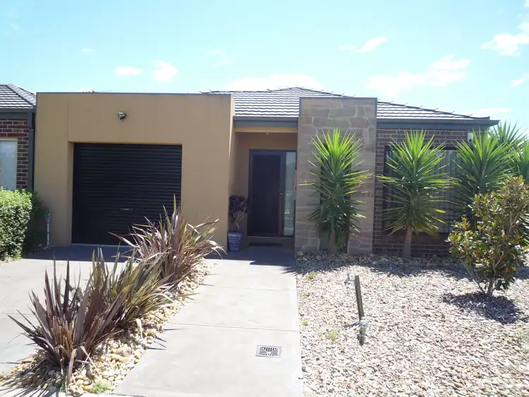 13 Garnet Way, Taylors Hill VIC 3037