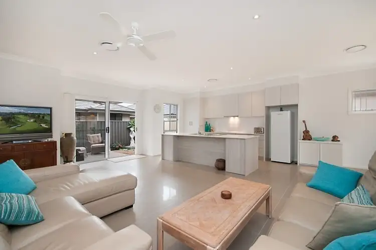 Sixth view of Homely villa listing, 2/17 Nowack Avenue, Umina Beach NSW 2257