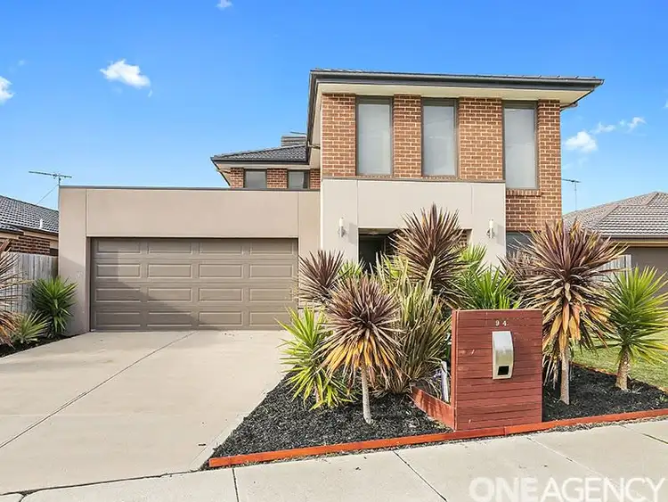94 Creekward Drive, Armstrong Creek VIC 3217