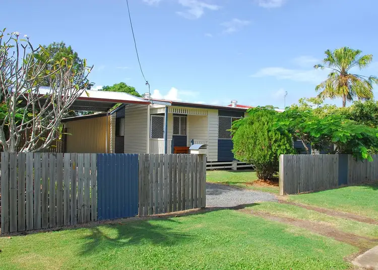 18 Stewart Street, Urangan QLD 4655