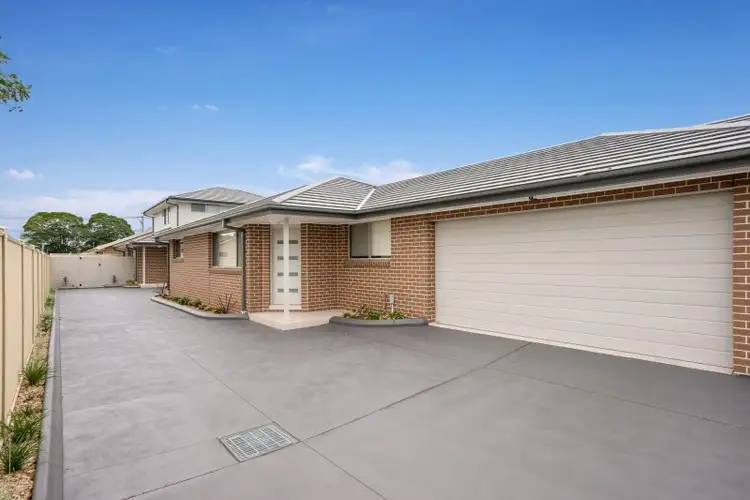 2/27 Farnell Road, Woy Woy NSW 2256