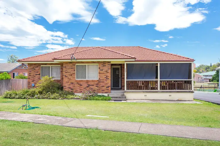 Main view of Homely unit listing, 1/257 Victoria Street, Taree NSW 2430