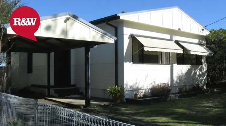 42 Terry Avenue, Woy Woy NSW 2256