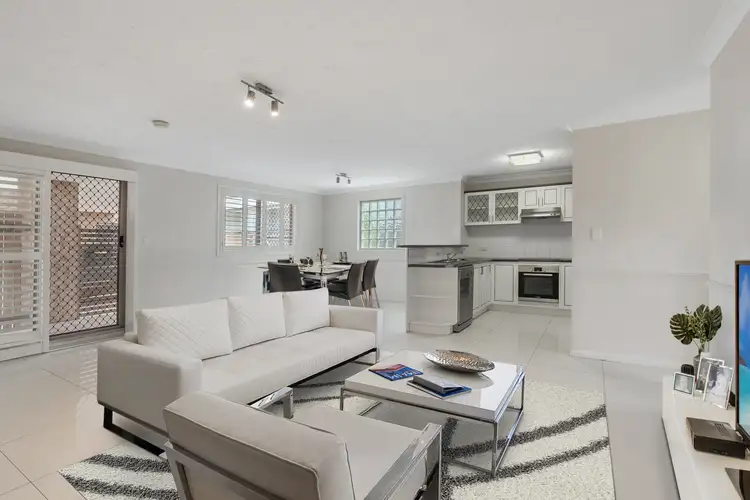 2/52 Ison Street, Morningside QLD 4170