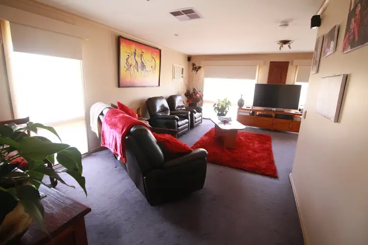 Fourth view of Homely house listing, 8 Linlithgow Way, Melton West VIC 3337