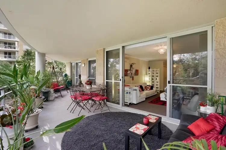 302/80 John Whiteway Drive, Gosford NSW 2250