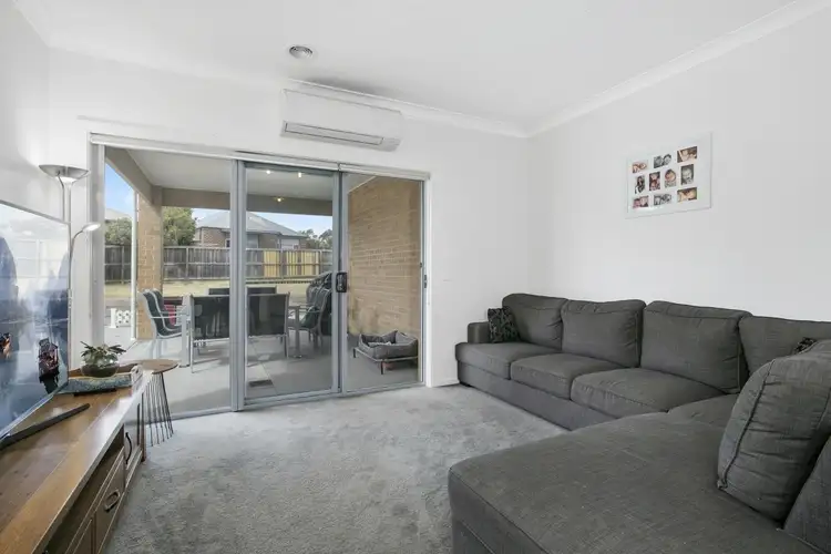 33 Marvins Place, Marshall VIC 3216