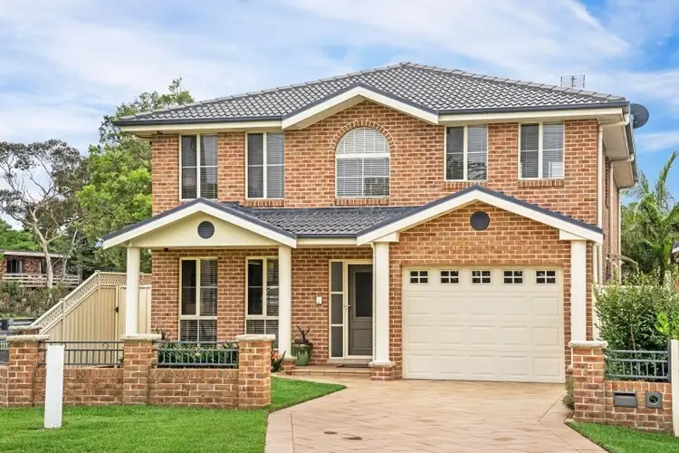 15 Hobart Avenue, Umina Beach NSW 2257