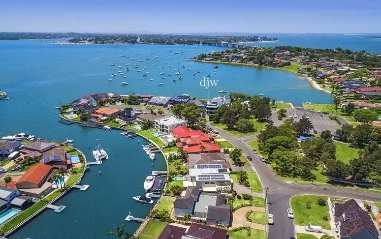 65 Hawkesbury Esplanade, Sylvania Waters NSW 2224